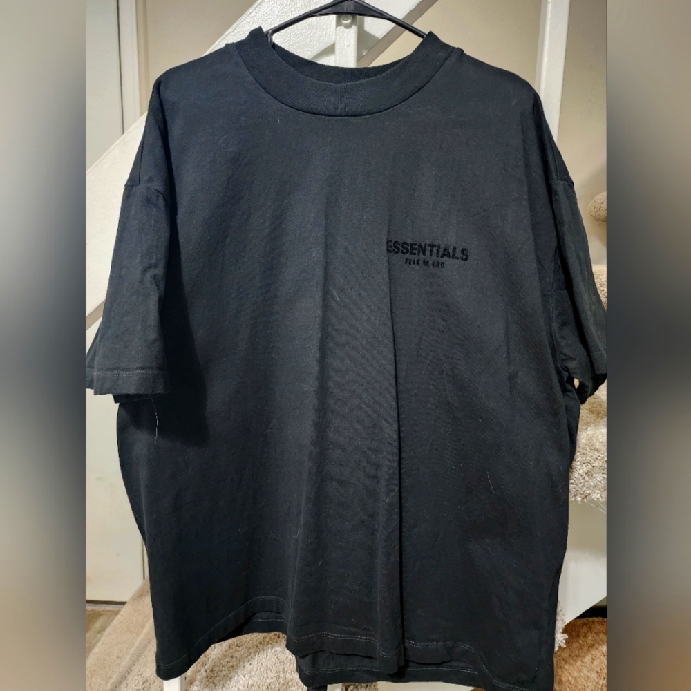 Essentials black shirt size M